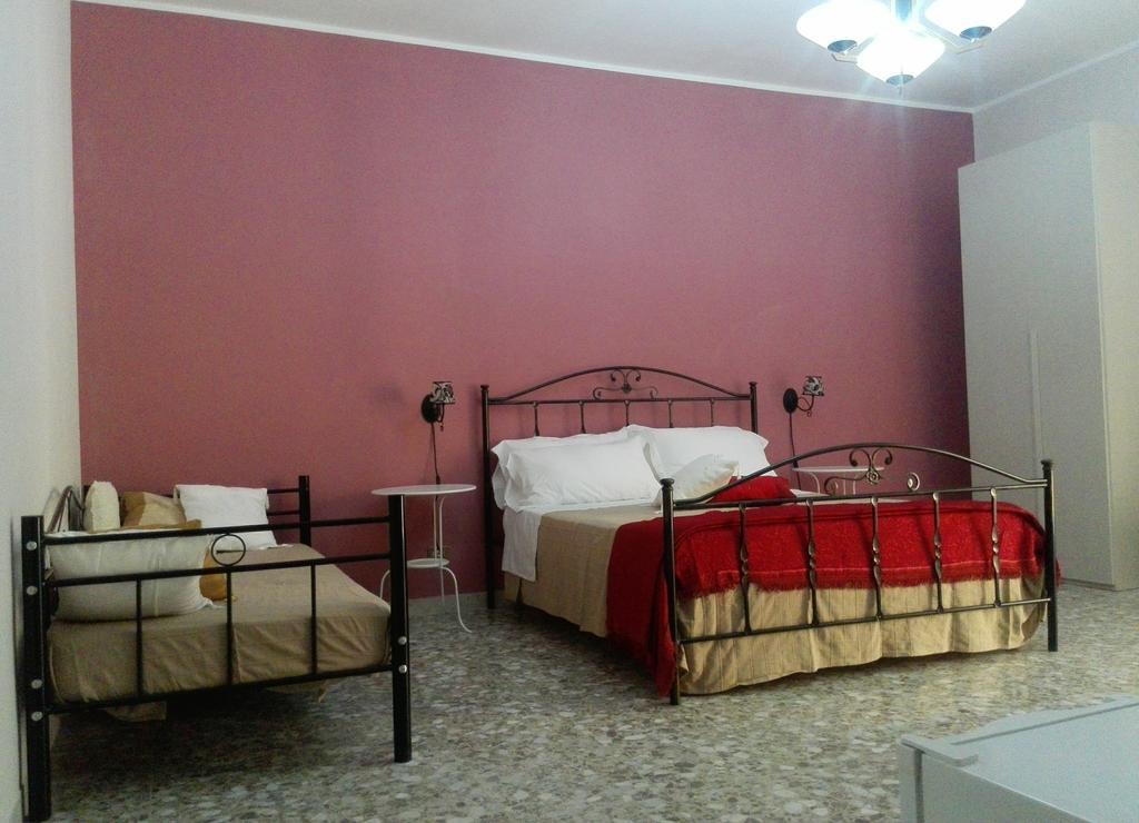 La Fonte Bed & Breakfast Сиракуза Стая снимка