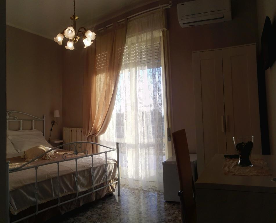 La Fonte Bed & Breakfast Сиракуза Стая снимка